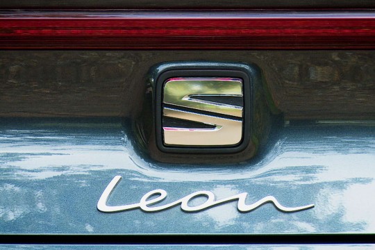SEAT Leon Hatchback NF 5 Door Hatch 1.4 e-HY 204 FR DSG